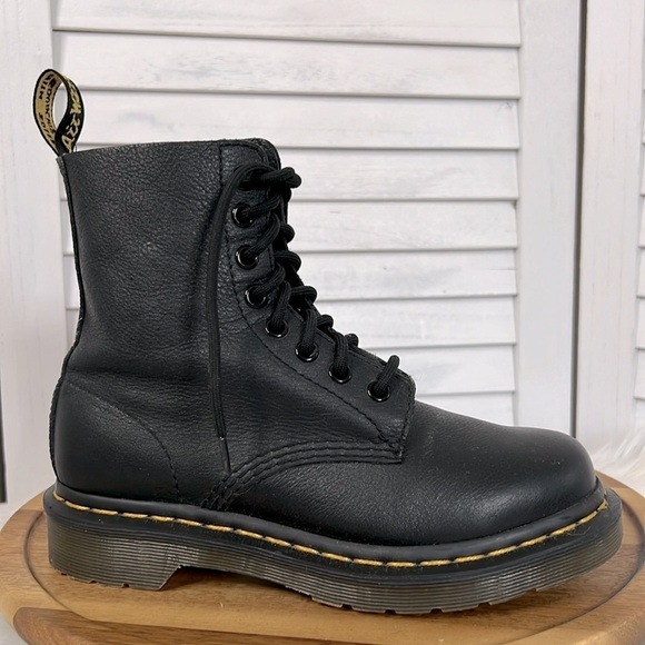 Dr. Martens Shoes - DR. MARTENS 1460 Smooth Black Leather Lace Up Boots Size Womens 5